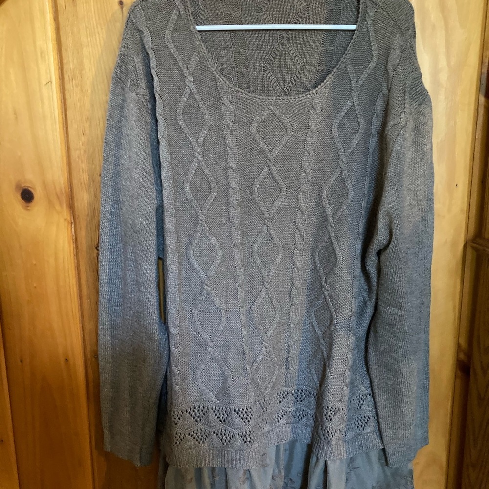 Size 2X brown cable knit sweater from simply couture ruffled hem